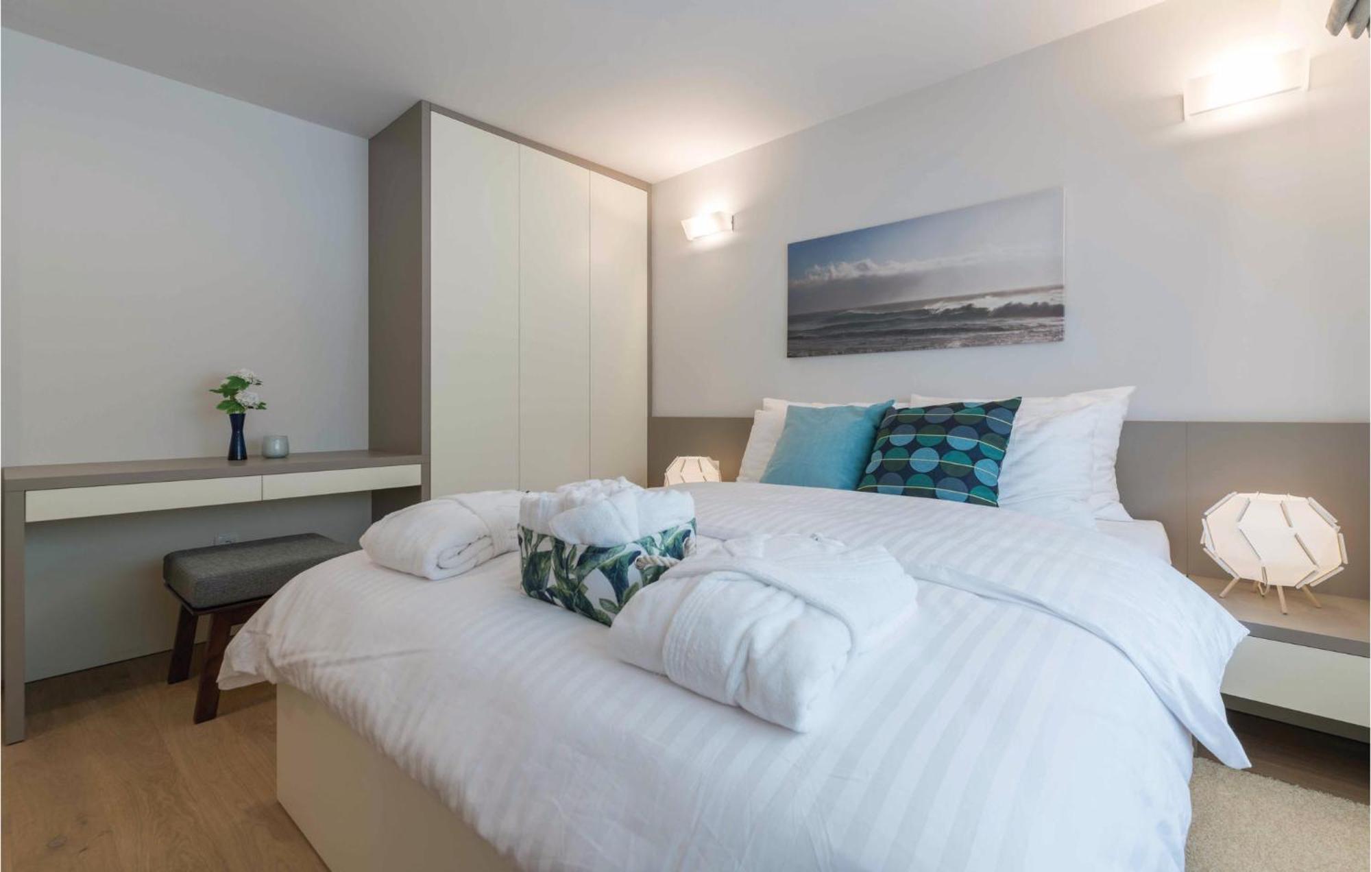 Nice Apartment In Plomin With Jacuzzi Εξωτερικό φωτογραφία